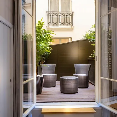 Charles Floquet 3* Paris