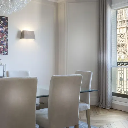 Aparthotel Charles Floquet 4*