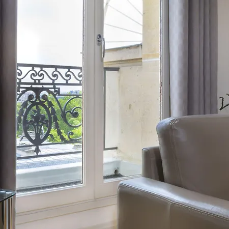 Charles Floquet Apartmanhotel Párizs